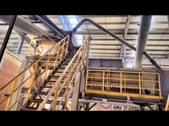 Vollautomatische Maschine zum Be- und Entladen von Lehmziegeln für Ziegeltrockner