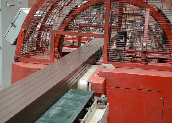 Synchrone Wand-Schneidemaschine halb automatischer Clay Brick Making Machine des roten Backsteins