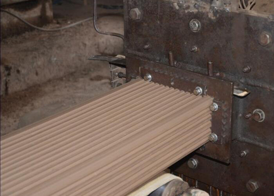 Roter Clay Hollow Full Automatic Block, der Maschinen-Vakuumextruder herstellt