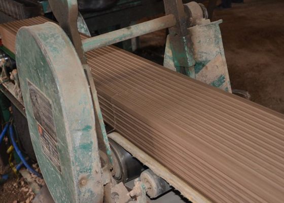 Ziegelstein-Formteil-Maschine Fliegen-Ash Automatic Clay Brick Machines hohle mit Trockner