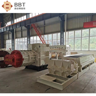 Roter allgemeiner Körper/Höhle Clay Brick Making Machine Vacuum, der Extruder bildet