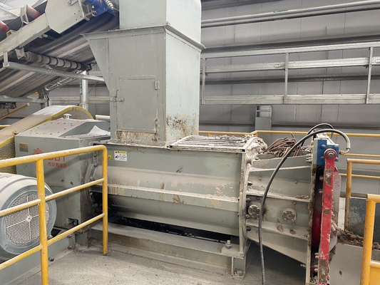 Vornetz-Extrudermischer für die Maschinenanlage zur Herstellung von Tonziegeln