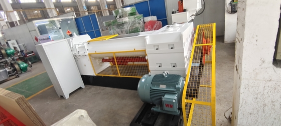 Maschinen und Apparate zur Herstellung von Tonziegeln, Vakuum-Extruder für Hohlblöcke